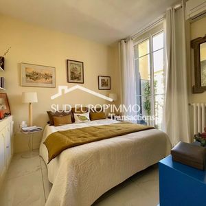 Property in Carre d'Argent