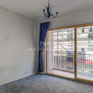 Property in Carre d'Or