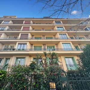 Property in Carre d'Or