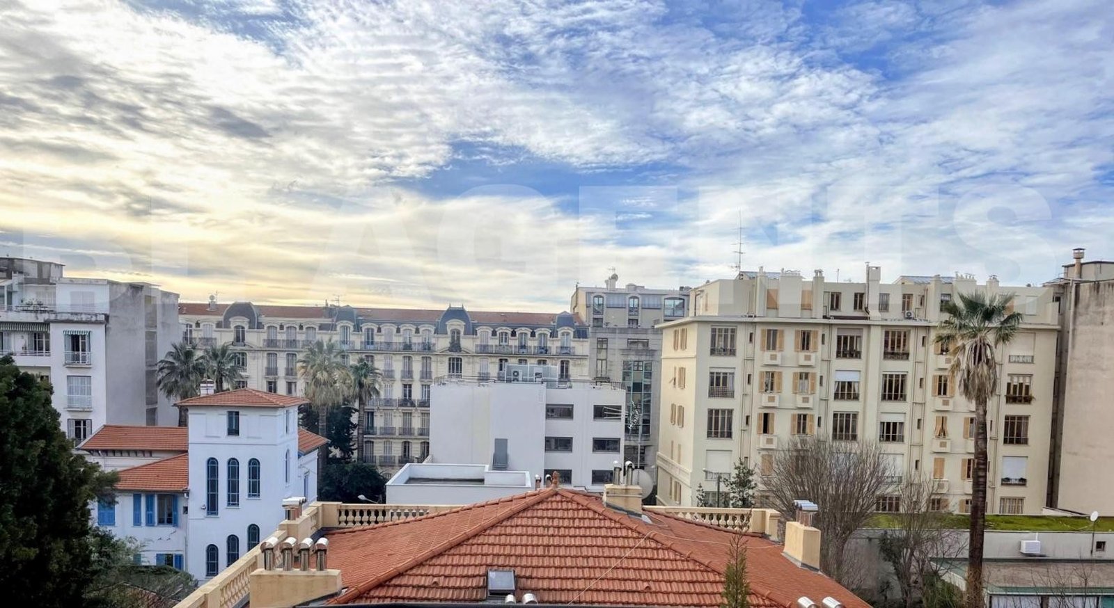 Property photo in Carre d'Or