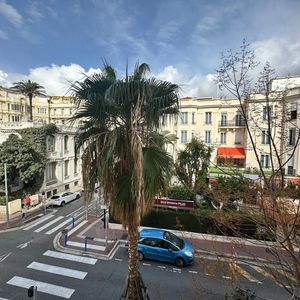 Property in Carre d'Or