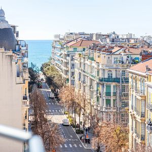 Property in Carre d'Or