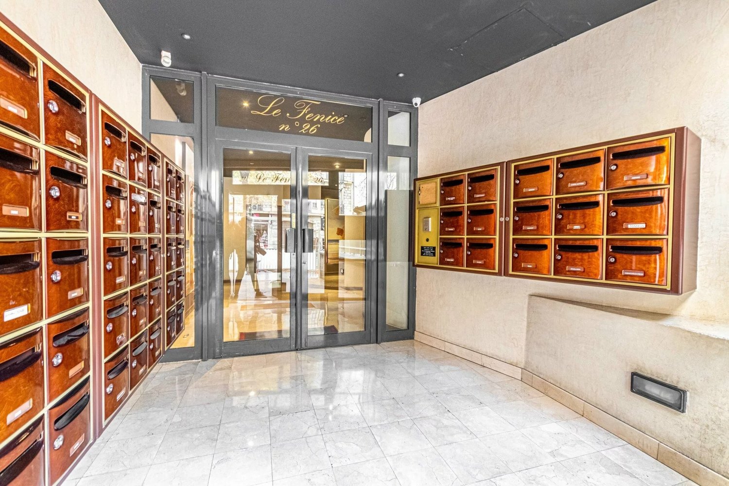 Property photo in Carre d'Or