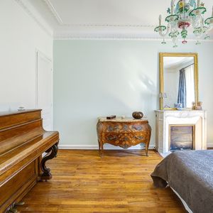 Property in Carre d'Or