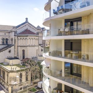 Property in Carre d'Or