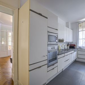Property in Carre d'Or