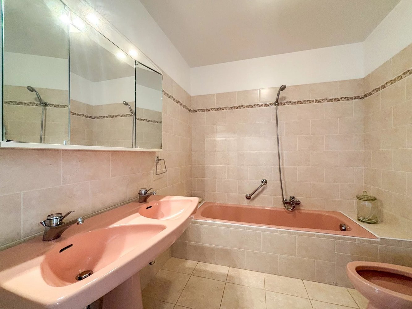 Property photo in Musicians Quarter