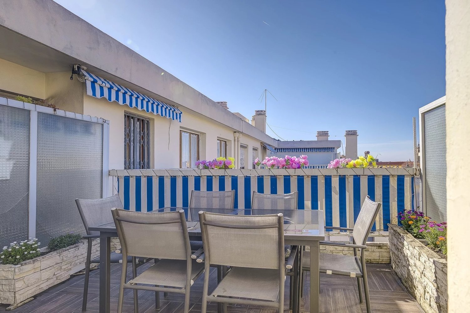 Property photo in Port