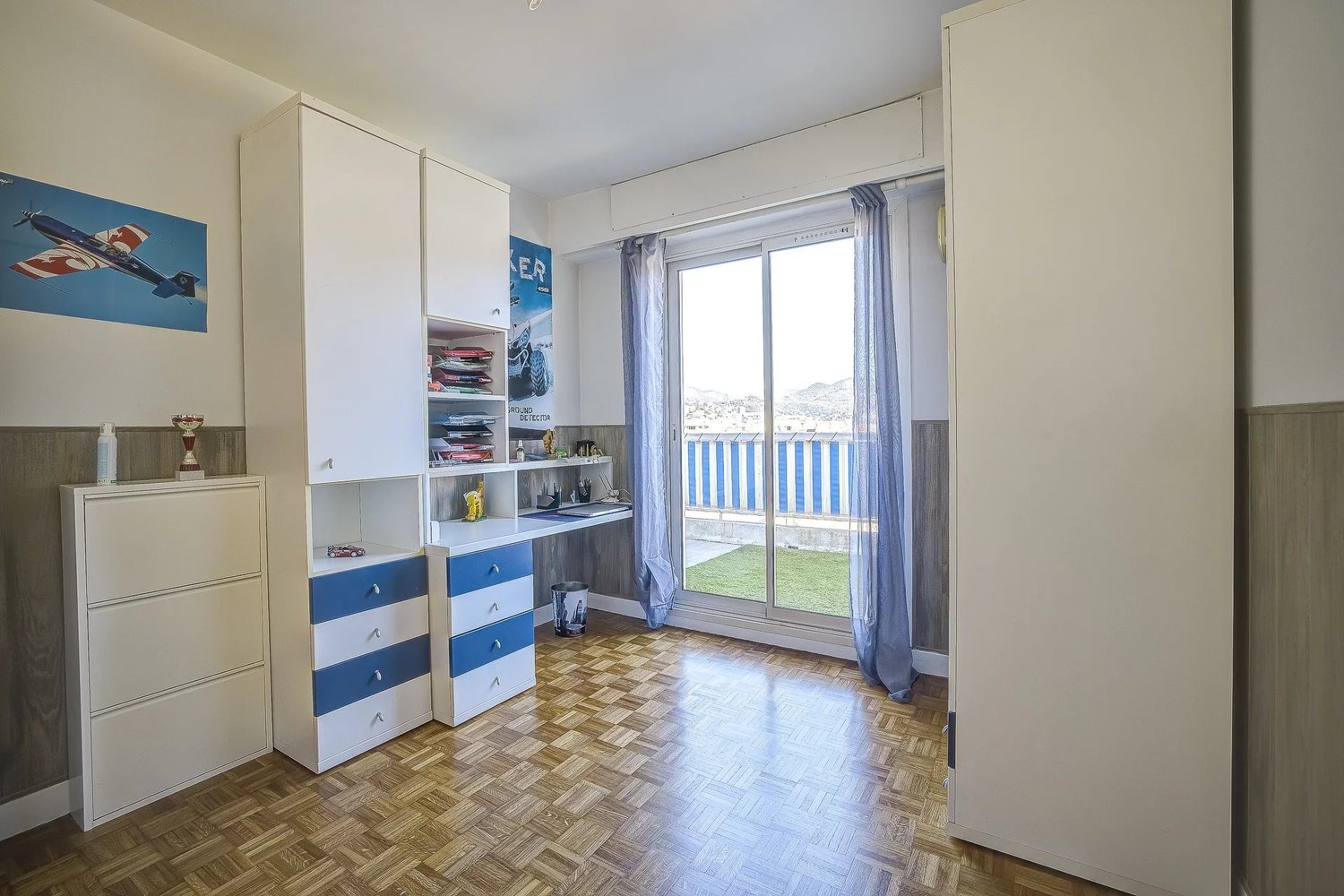 Property photo in Port