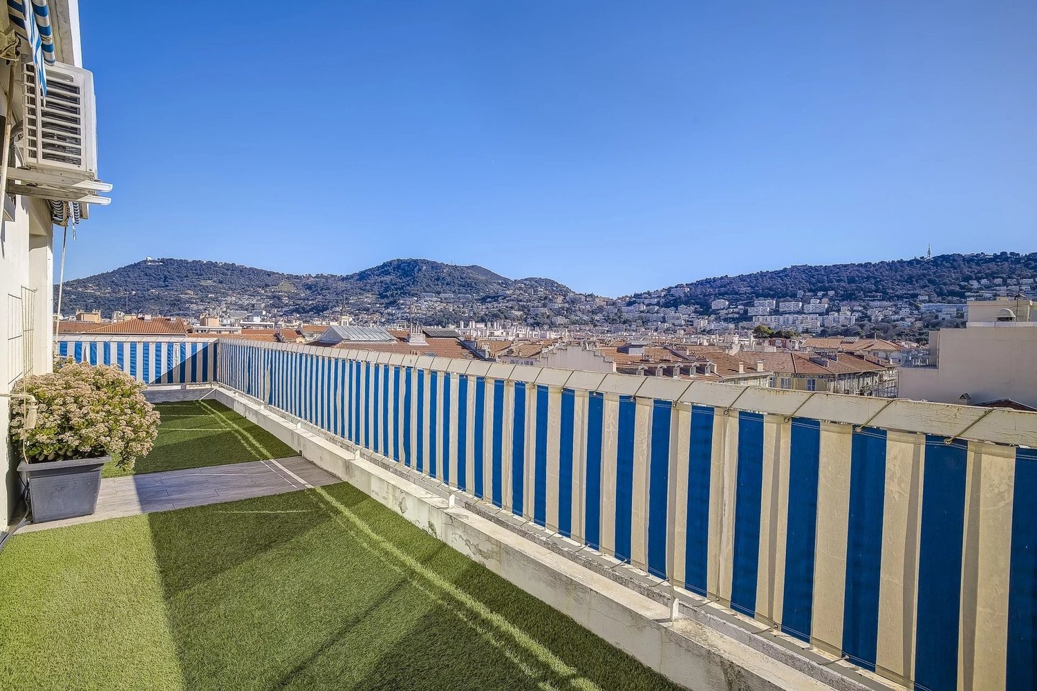 Property photo in Port