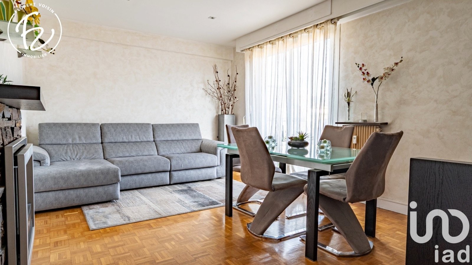 Property photo in Port