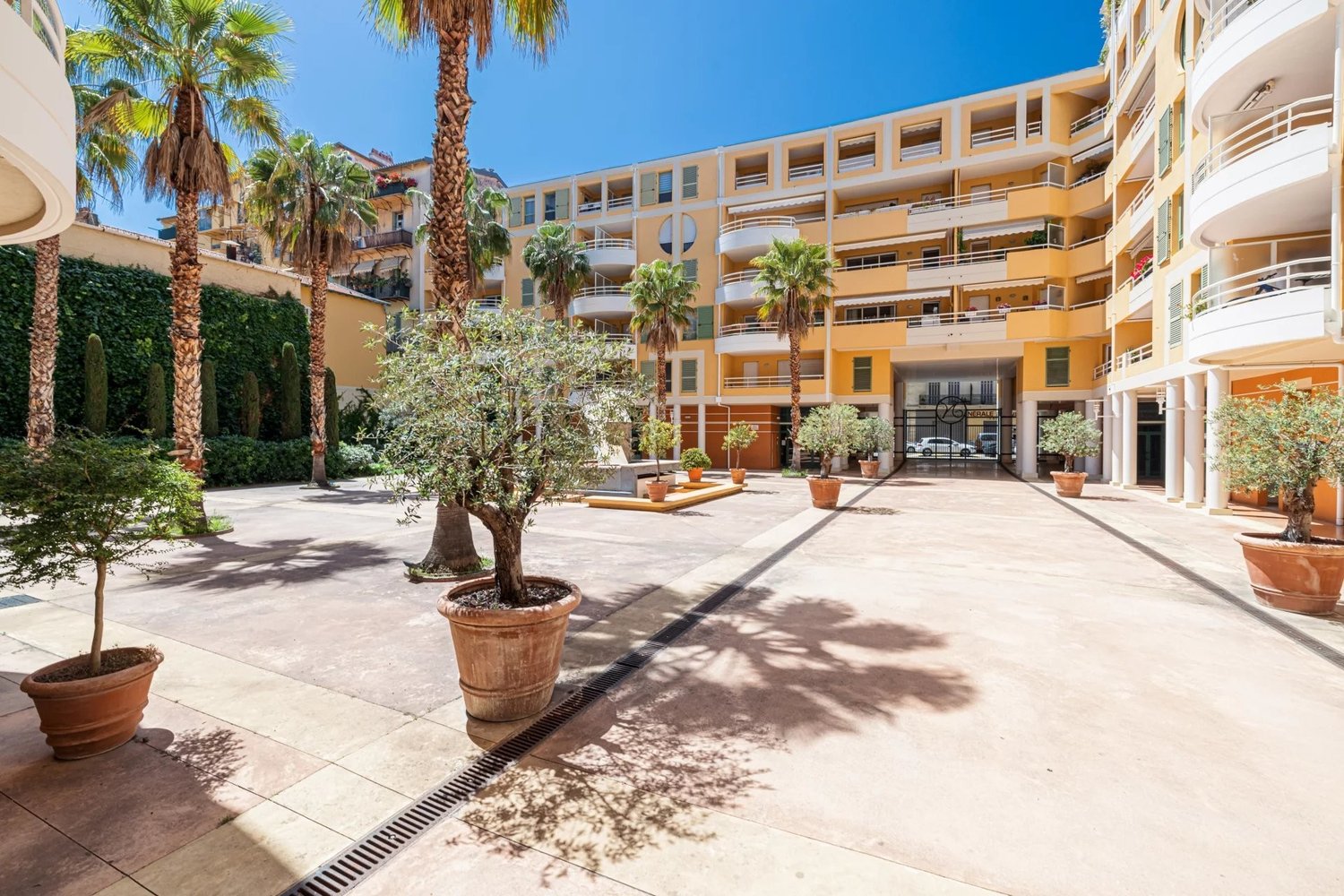 Property photo in Port