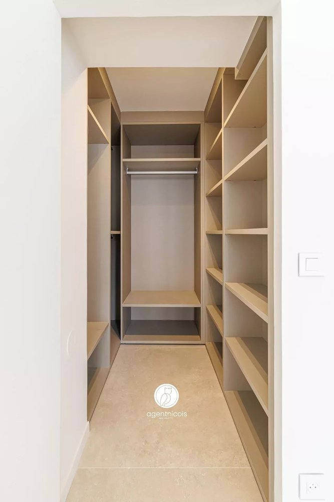 Property photo in Port