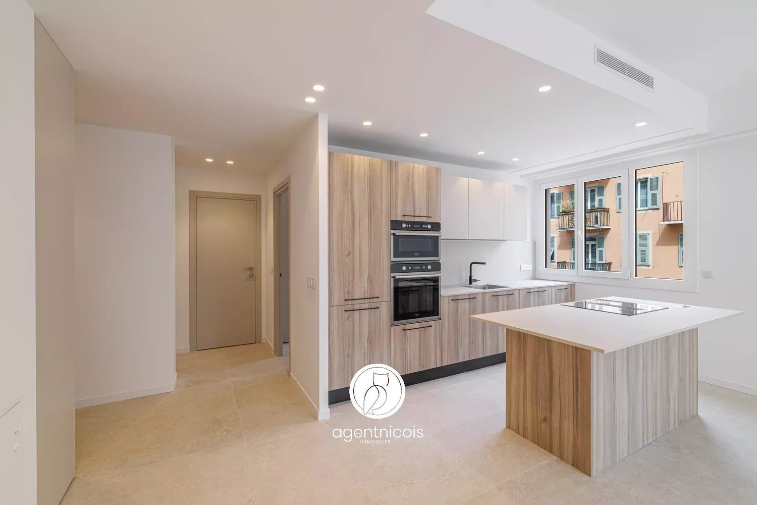 Property photo in Port