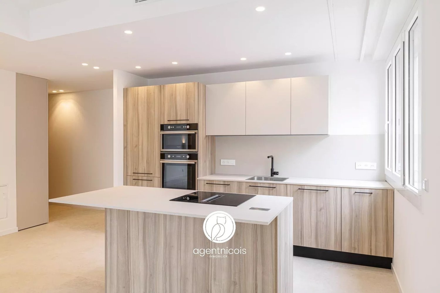 Property photo in Port