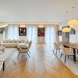 Property in Carre d'Argent