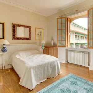 Property in Carre d'Argent