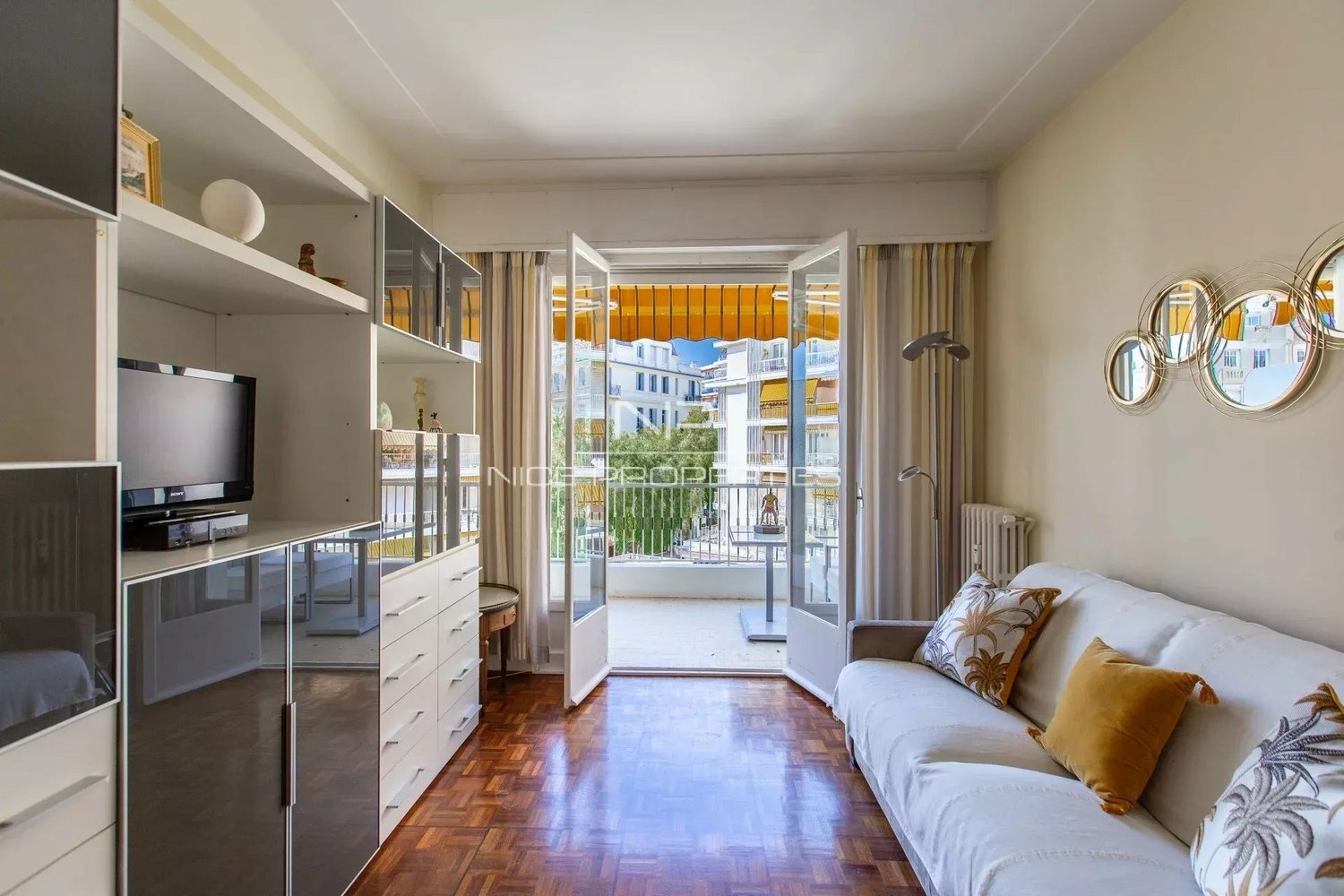 Property photo in Carre d'Argent