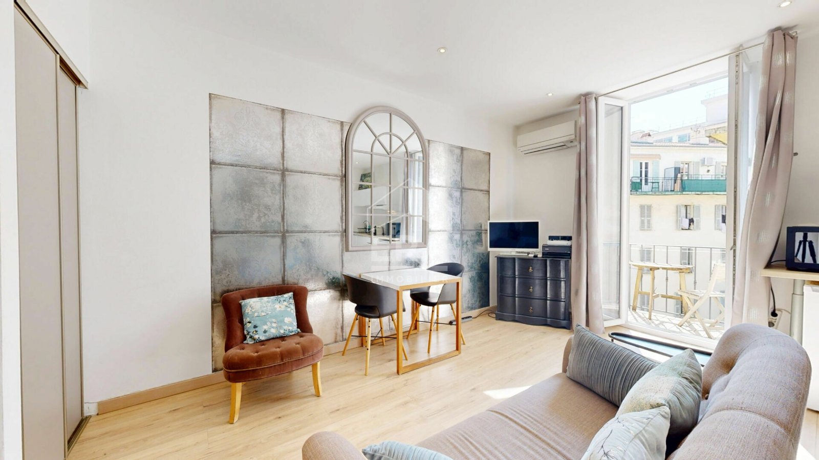 Property photo in Carre d'Argent