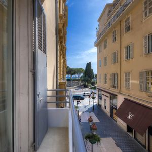 Property in Carre d'Argent