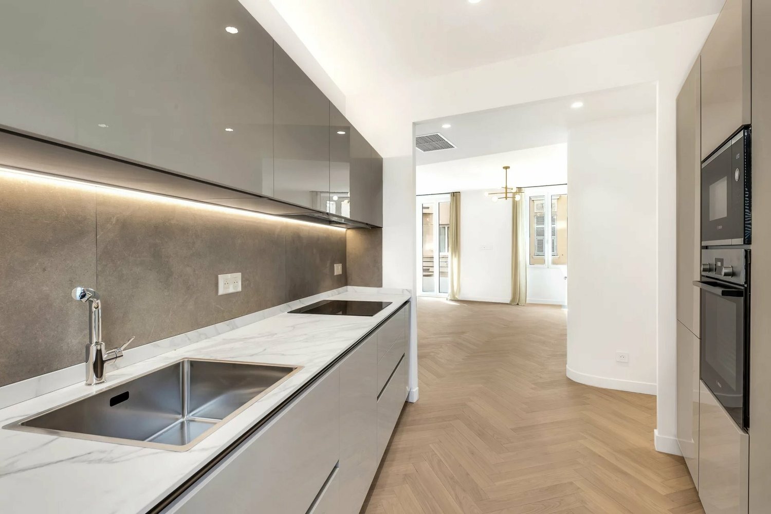 Property photo in Carre d'Argent