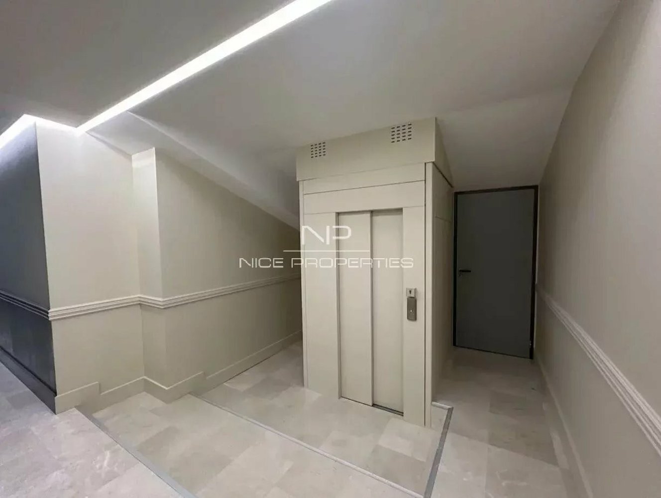 Property photo in Carre d'Argent