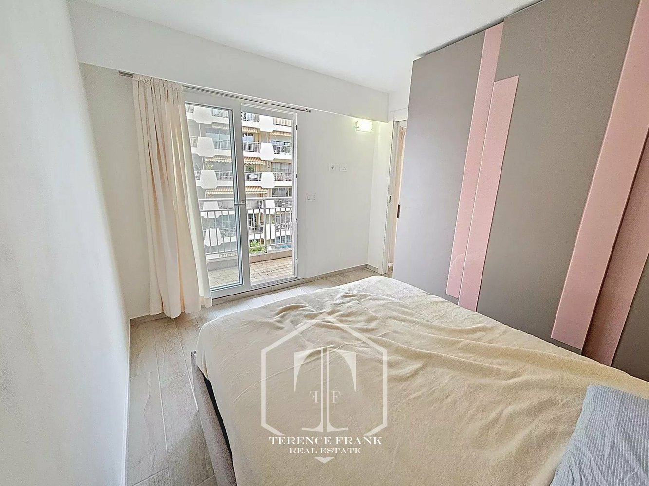 Property photo in Carre d'Argent