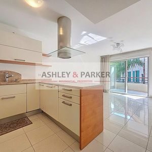 Property in Carre d'Argent