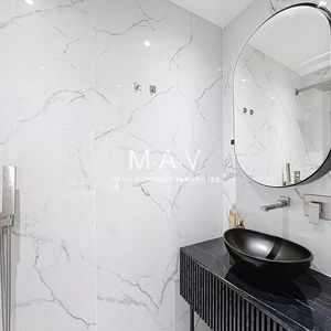 Property in Carre d'Argent