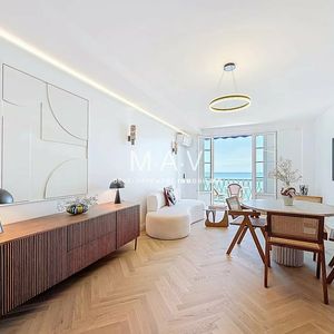 Property in Carre d'Argent