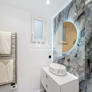 Property in Carre d'Argent