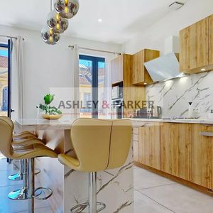 Property in Carre d'Argent