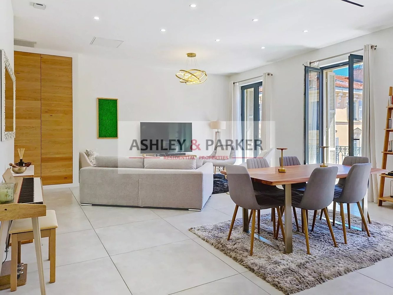 Property photo in Carre d'Argent