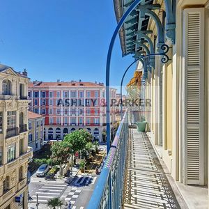 Property in Carre d'Argent