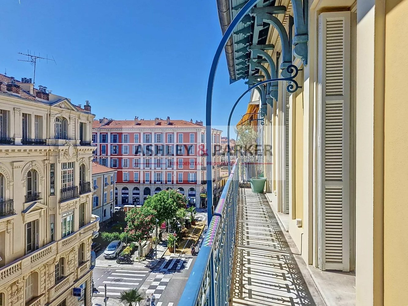 Property photo in Carre d'Argent