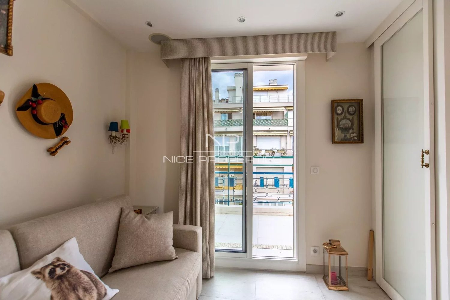 Property photo in Carre d'Or