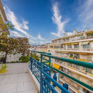 Property in Carre d'Or