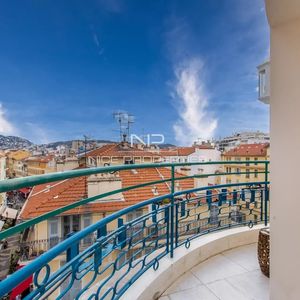 Property in Carre d'Or