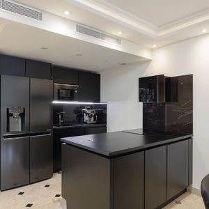 Property in Carre d'Or