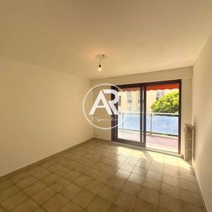 Property in Carre d'Or