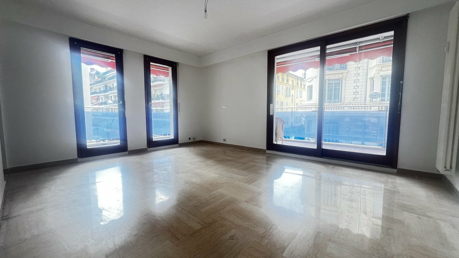 Property photo in Carre d'Or