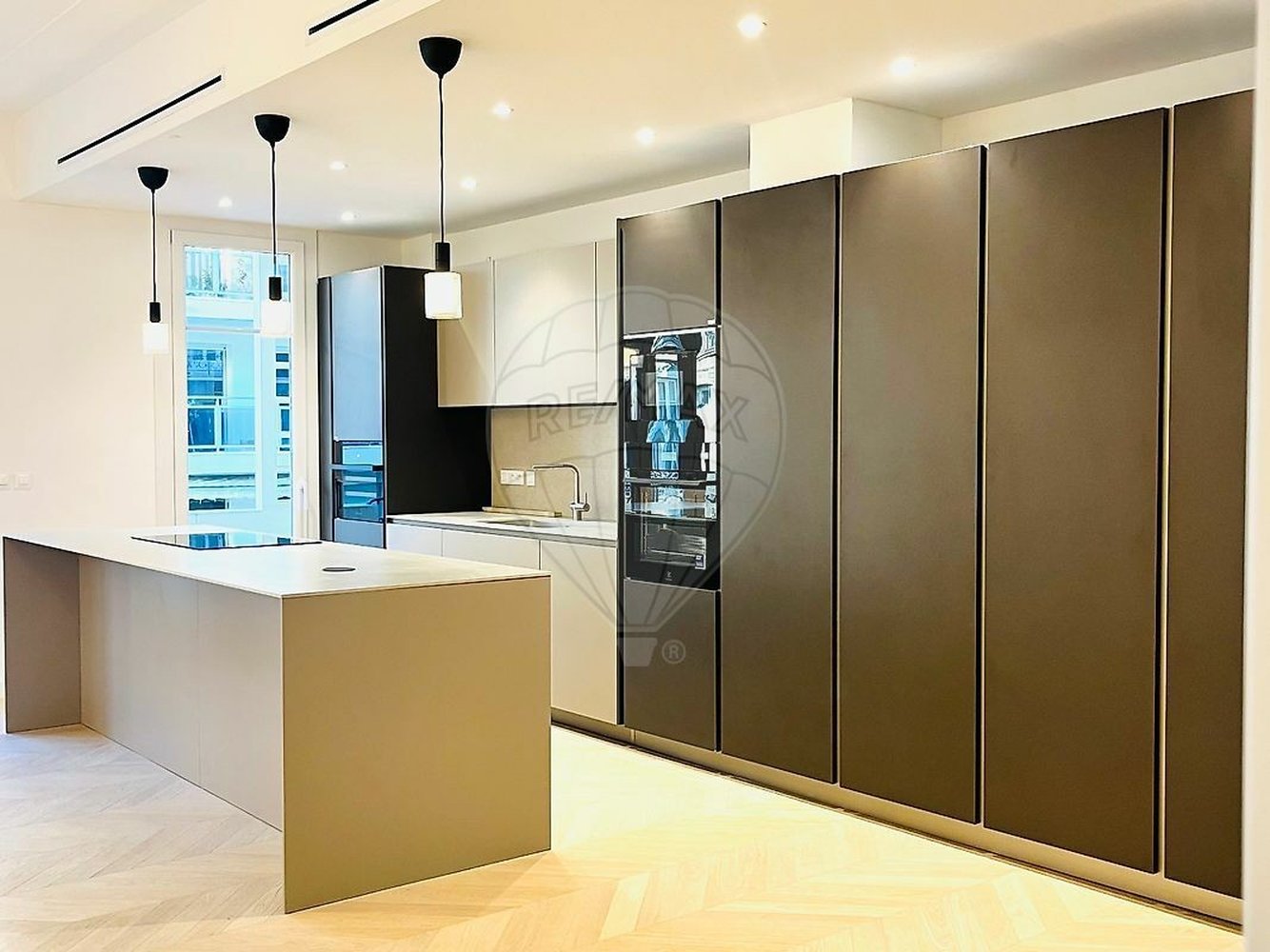 Property photo in Carre d'Or