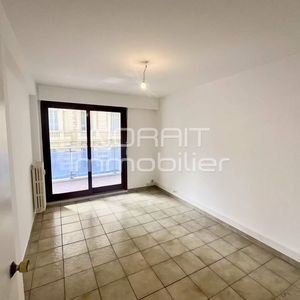 Property in Carre d'Or