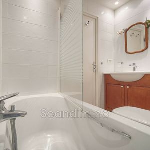 Property in Carre d'Or