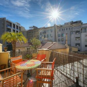 Property in Carre d'Or