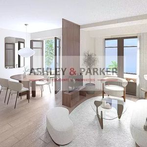 Property in Carre d'Or