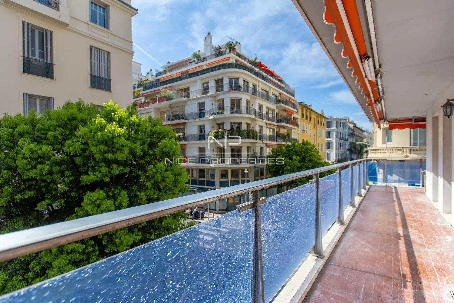 Property photo in Carre d'Or