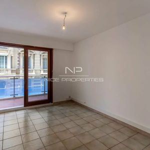 Property in Carre d'Or