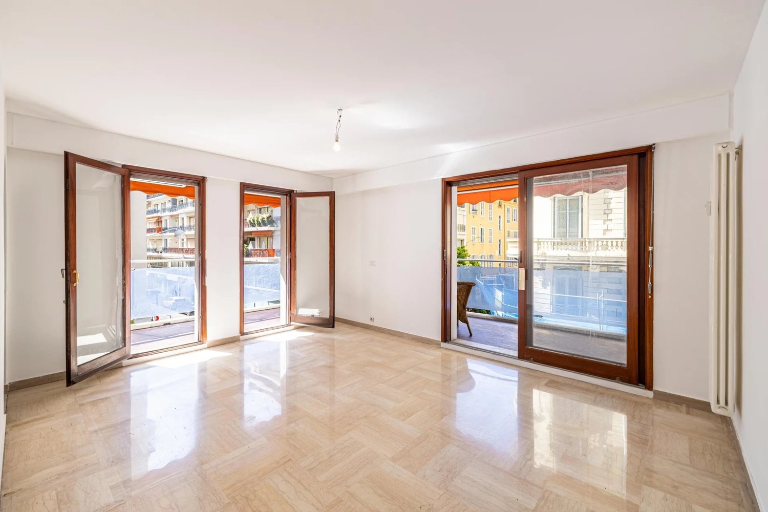 Property photo in Carre d'Or