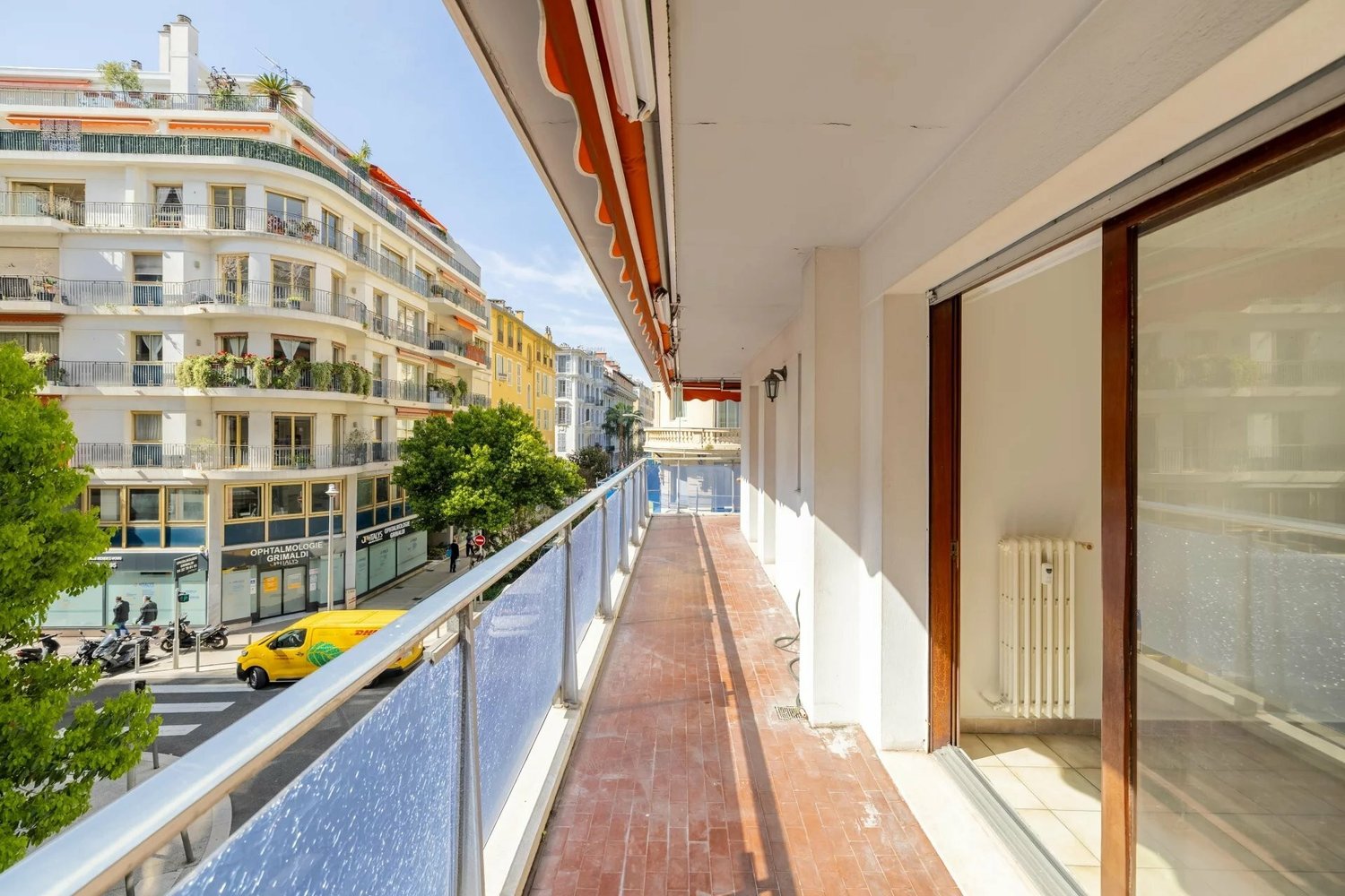 Property photo in Carre d'Or